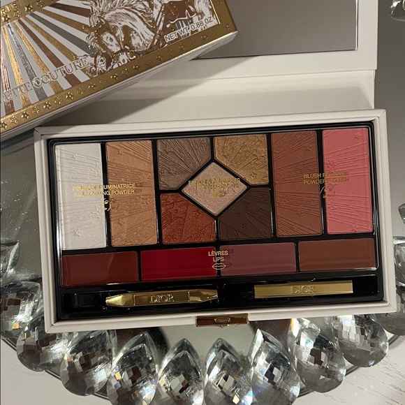 Dior Holiday Makeup Palette - Picture 4 of 8
